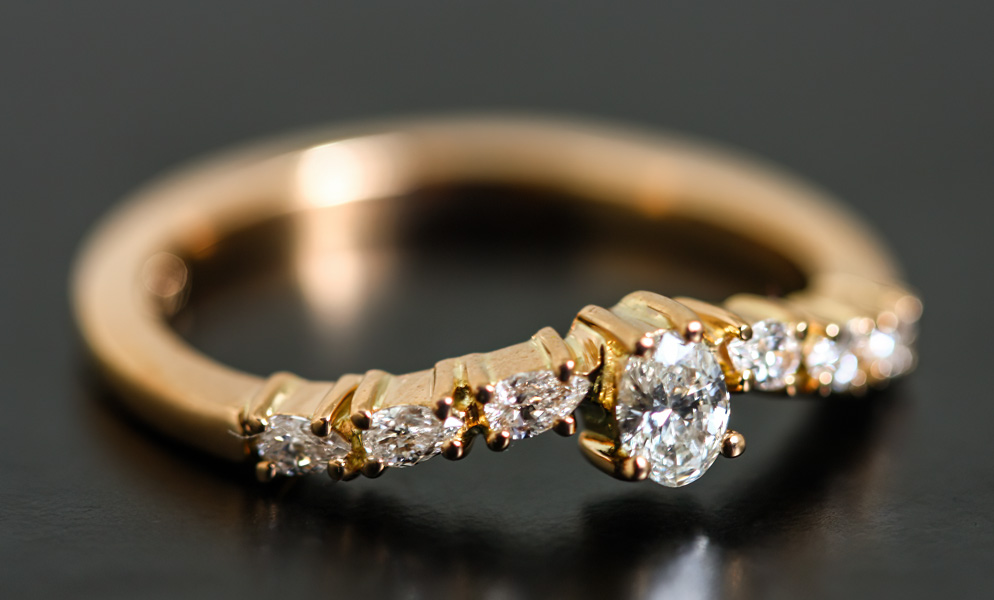 18k rose gold diamond follow-shape ring