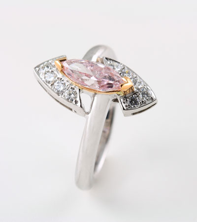 18K WHITE AND ROSE GOLD, PINK AND WHITE DIAMOND RING