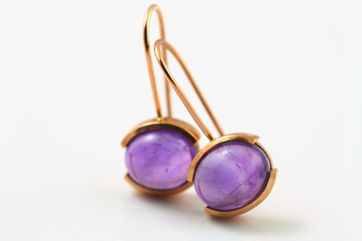 Amethyst cabochon drops: Amethysts set in 18 karat rose gold