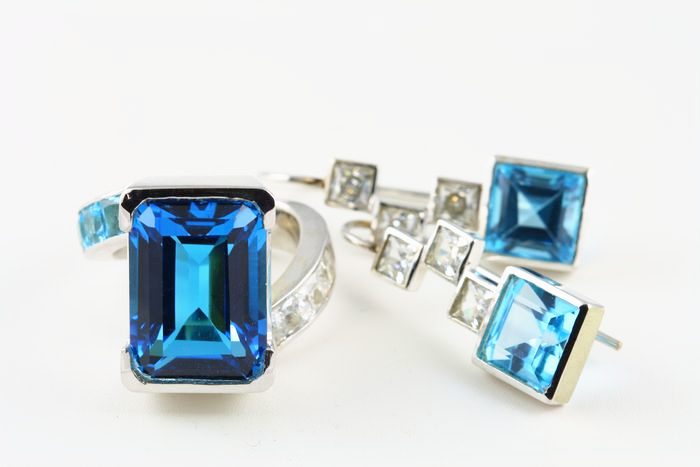 Blue Topaz ring and pendant: blue Topaz and diamonds set in 18 karat white gold