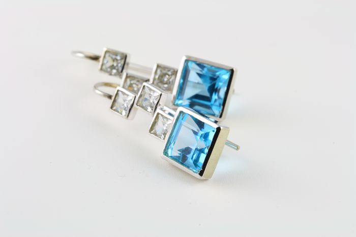 Topaz drops: blue Topaz and diamonds set in 18 karat white gold