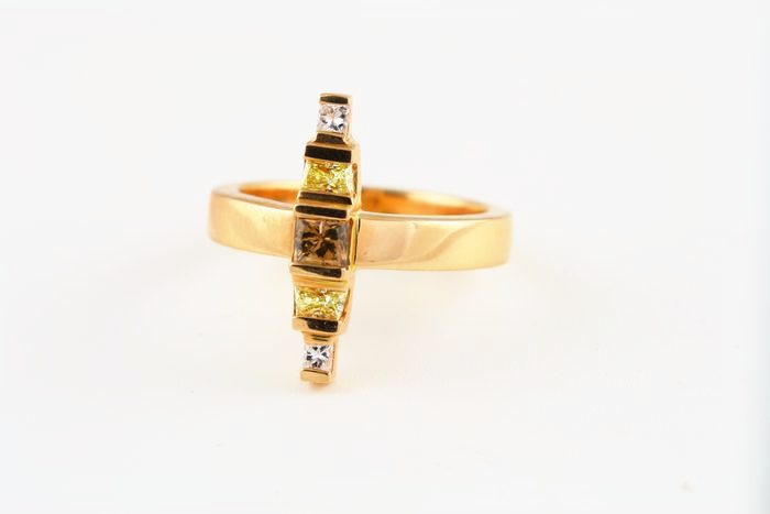 Diamond cross ring: diamonds set in 18 karat rose gold